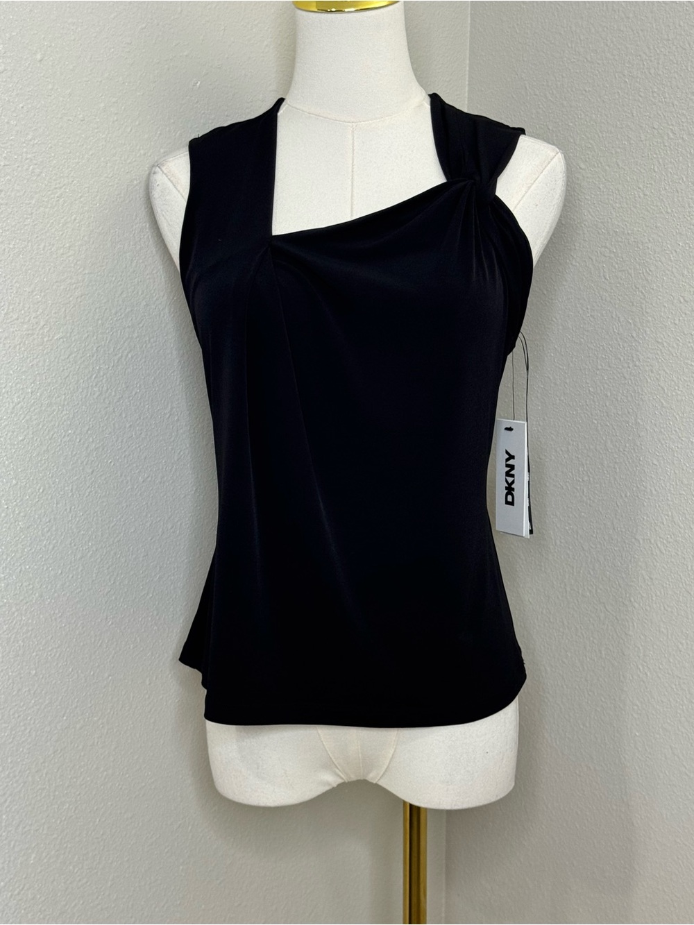 DKNY Petite Asymmetrical Neck Sleeveless Top Black PS NWT XE5TL095
